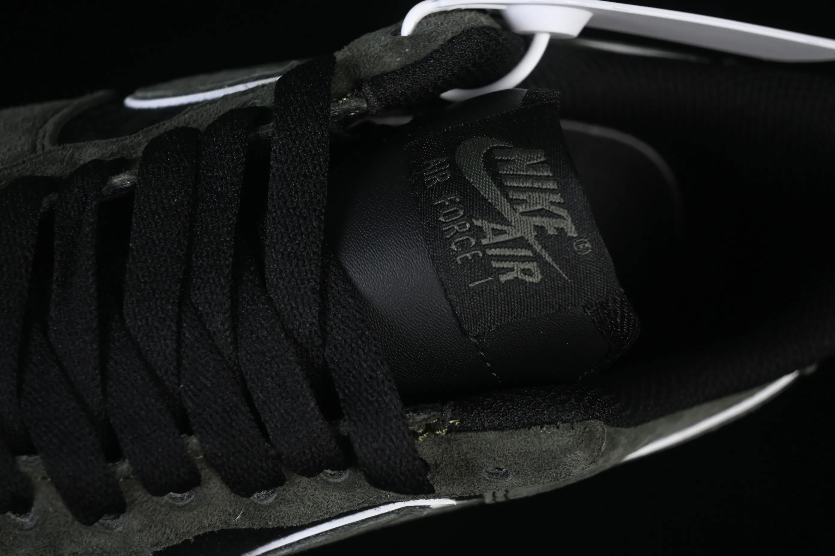 All Categories Nk Air Force 1 Air Force Series Nk Air Force 1 Low Air Force Low Nike Air Force 1'07 Low Army Green Black Autumn and Winter Suede Air Force One Low Casual Sneakers ZH0316-132